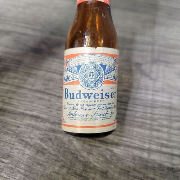 Miniature Budweiser Salt and Pepper Shaker Set - Picture 9 of 10
